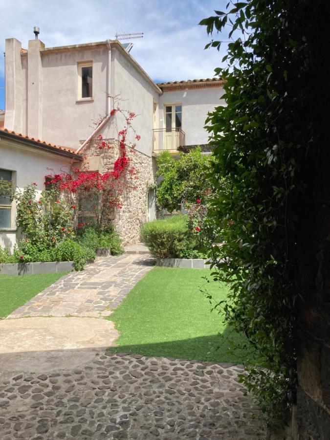 Bed and Breakfast Tra Storia E Realta à Sardara Extérieur photo
